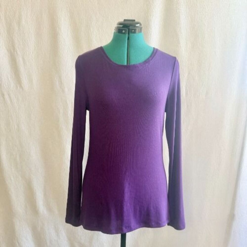 NWT Old Navy solid purple long-sleeve crew-neck top.